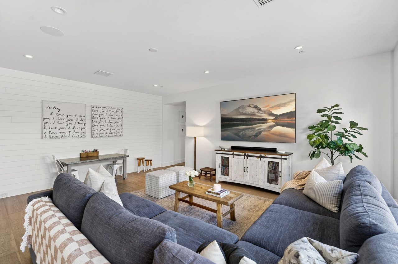 5217 E CALLE REDONDA