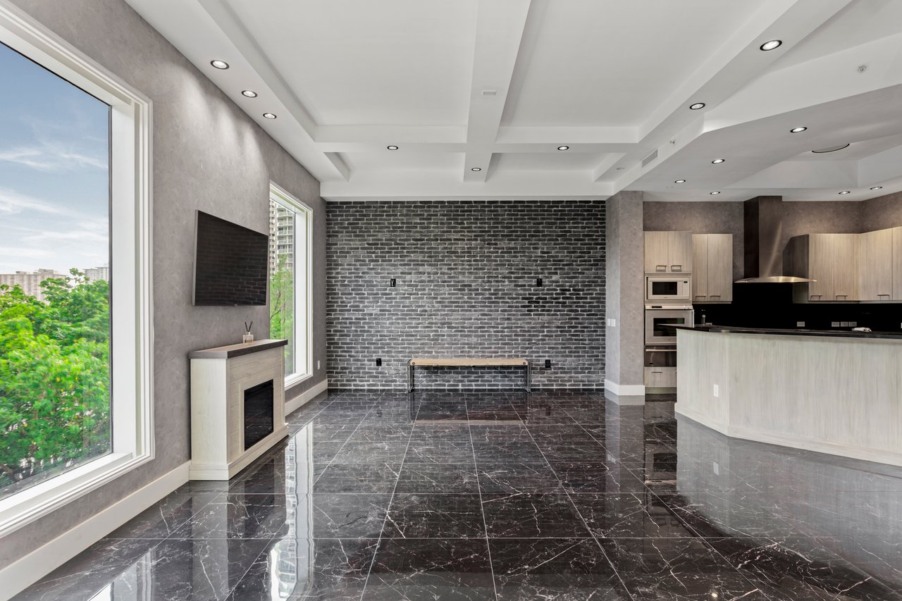 6000 Island Blvd # 203