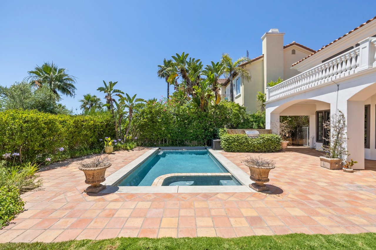 A New Pacific Palisades Listing with Ocean Views, Privacy, and Prestige