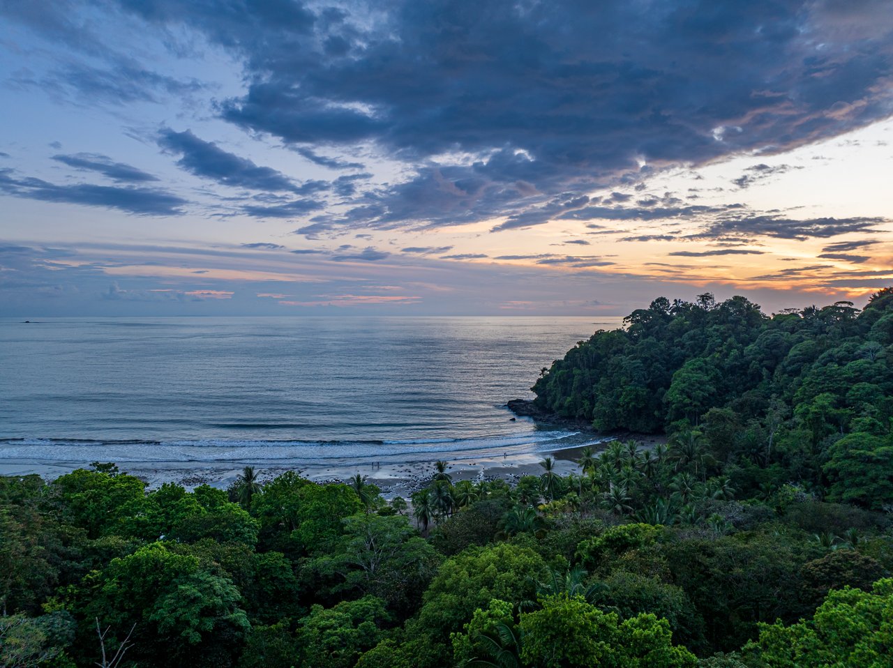 Elegant Tropical Villa Steps from Playa Hermosa – Gated Community