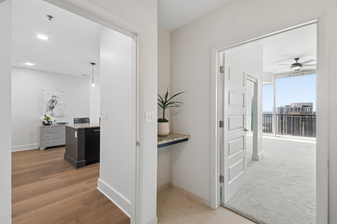 1080 Peachtree Street NE Unit 3215