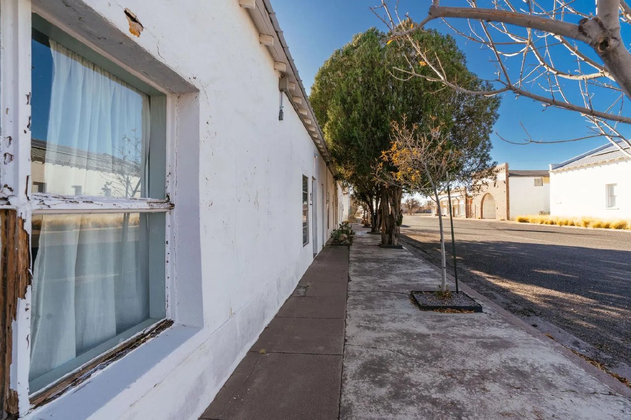 200 E San Antonio St