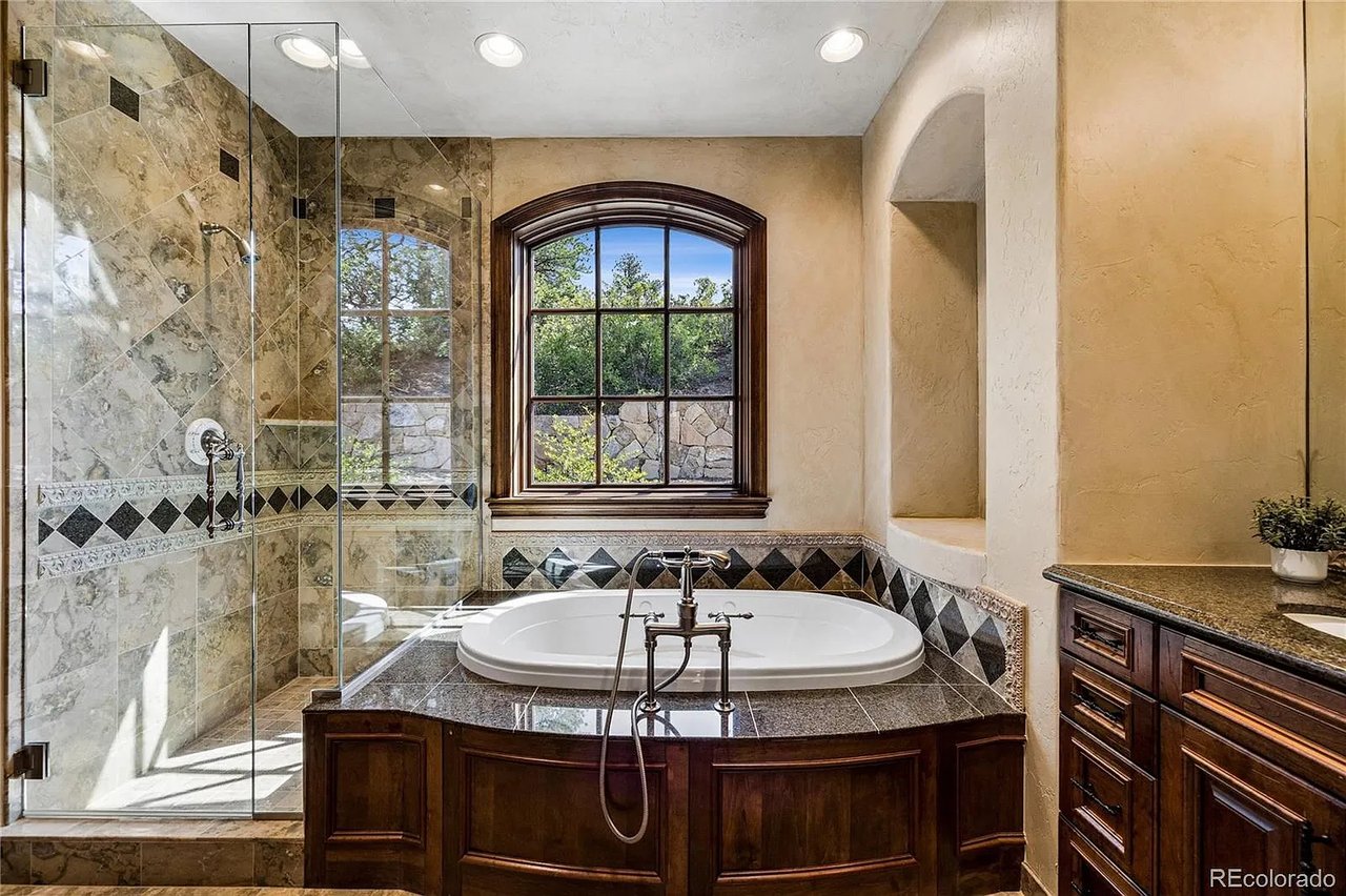 1033 Anaconda Drive