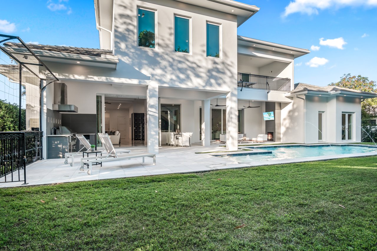 680 Orchid Dr