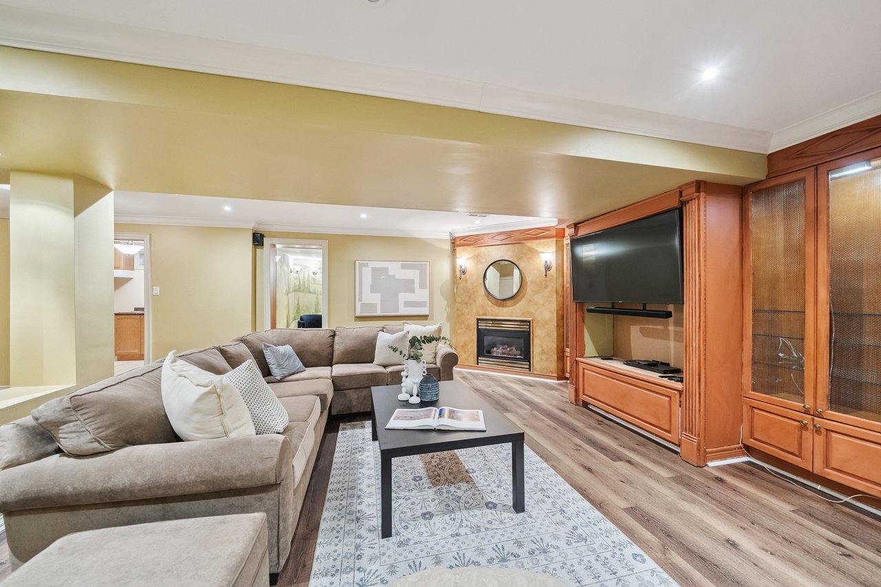 140 Reeve Dr