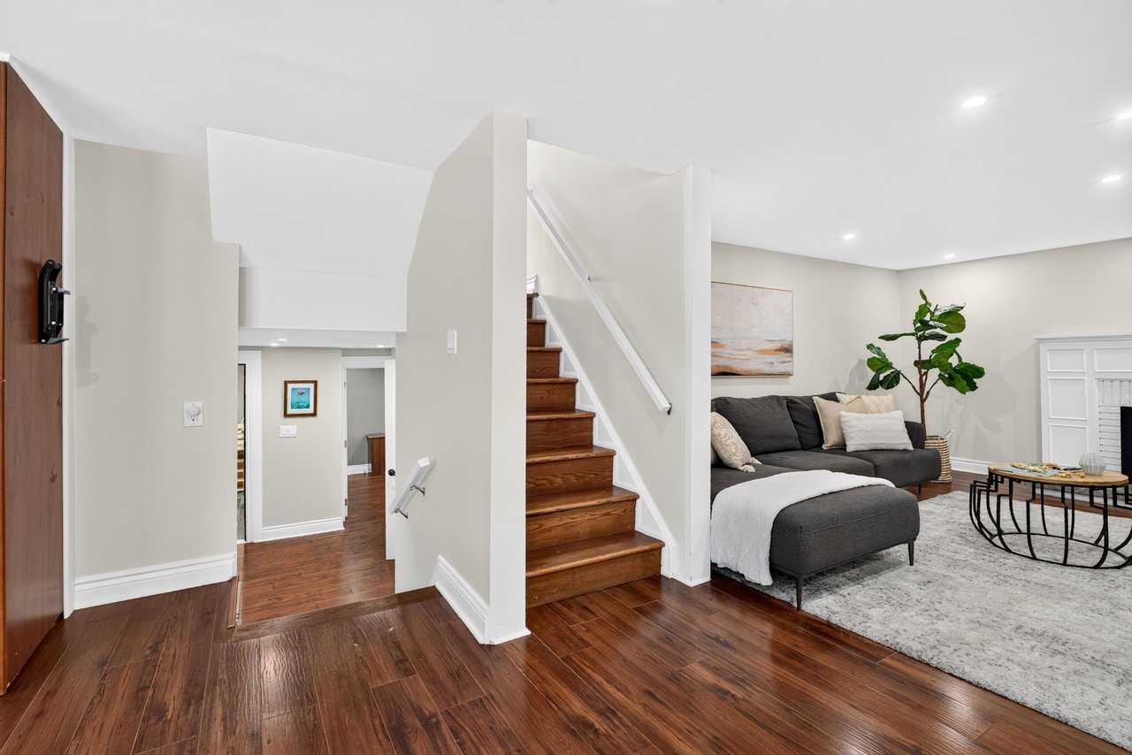 Pleasant Valley Back Split