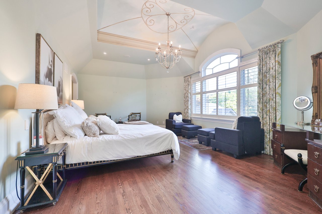 342 Pomona Avenue, Burlington