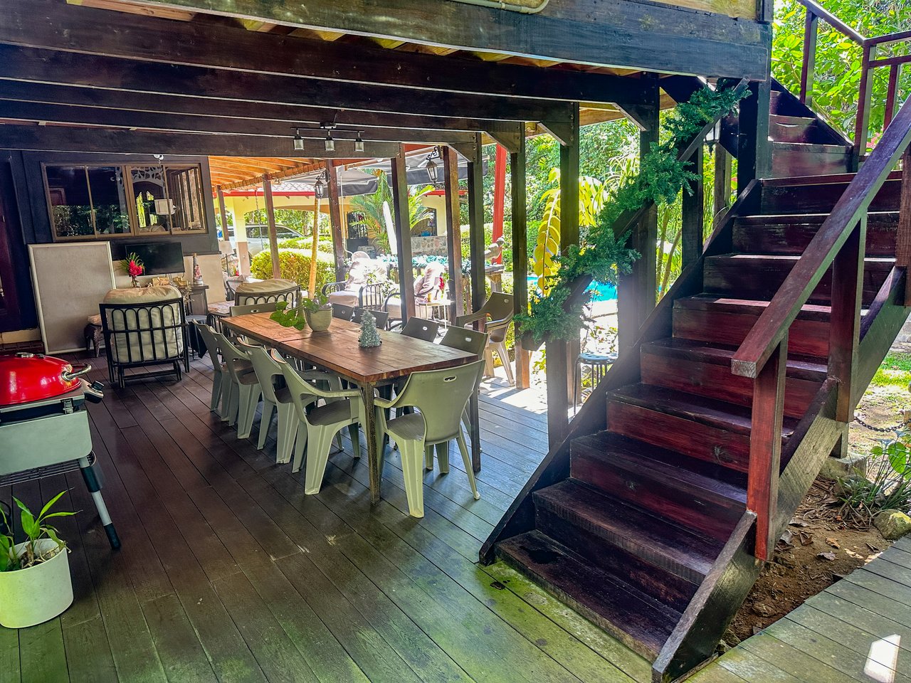 A riverfront 3-bed home on a large property In Ojochal, Costa Rica