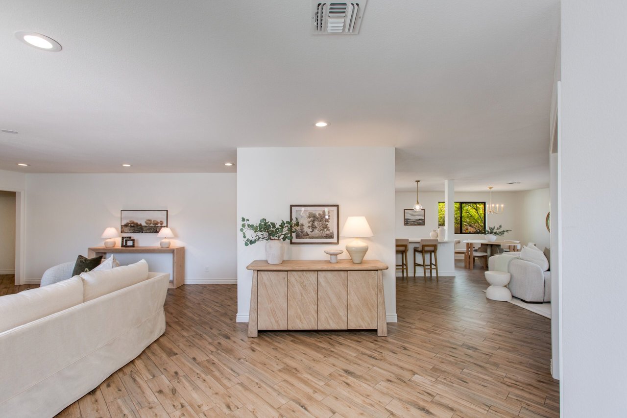3020 E Mission Lane