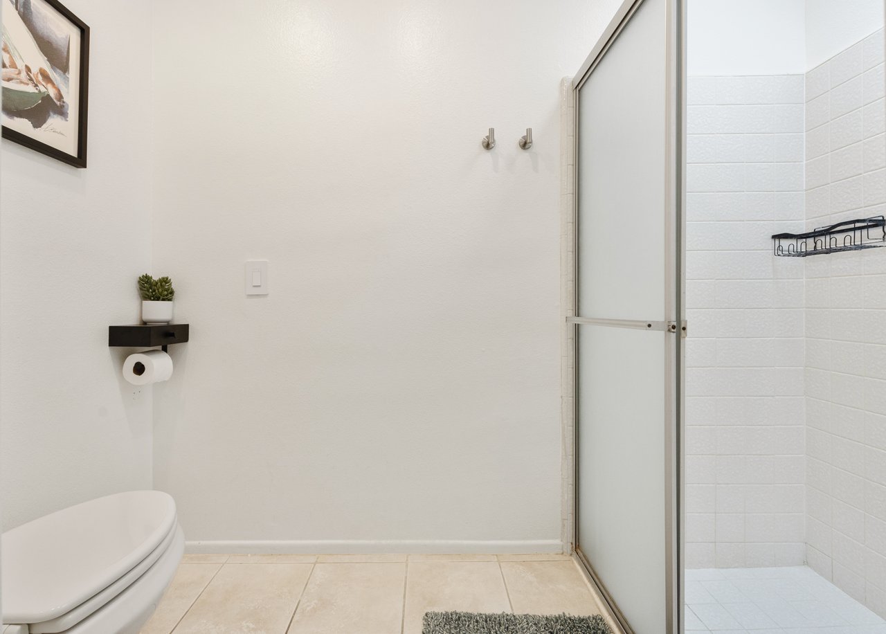 1041 S La Verne Way