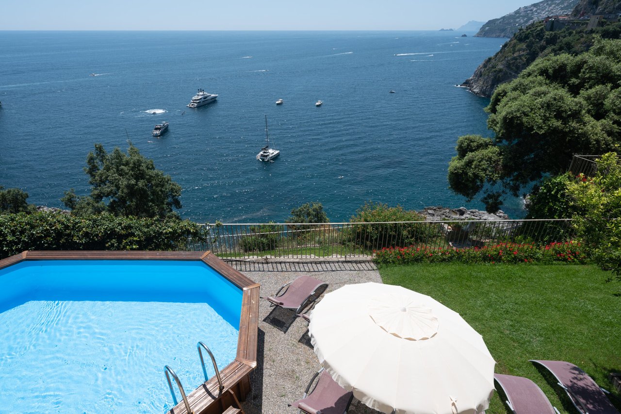 Seafront Villa With Pool in Conca Dei Marini
