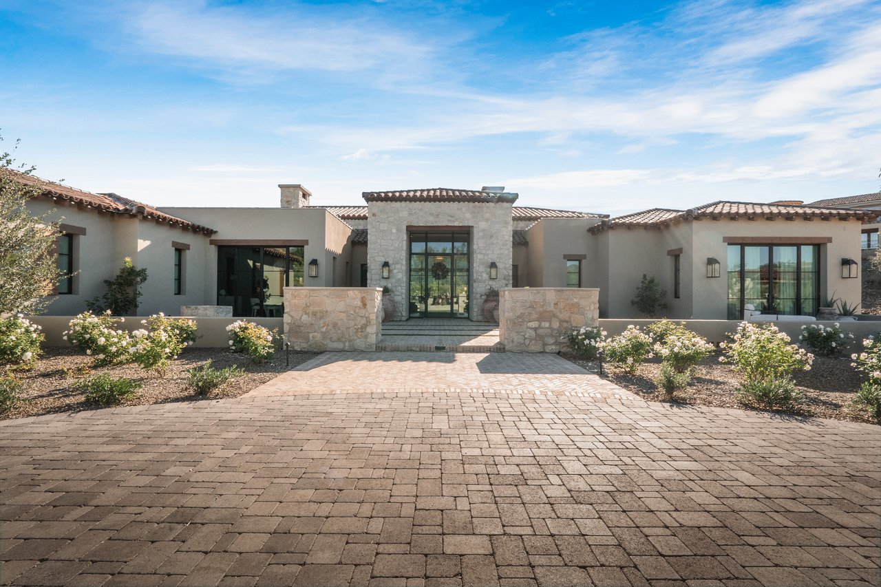 Luxury custom home in Paradise Valley, Arizona
