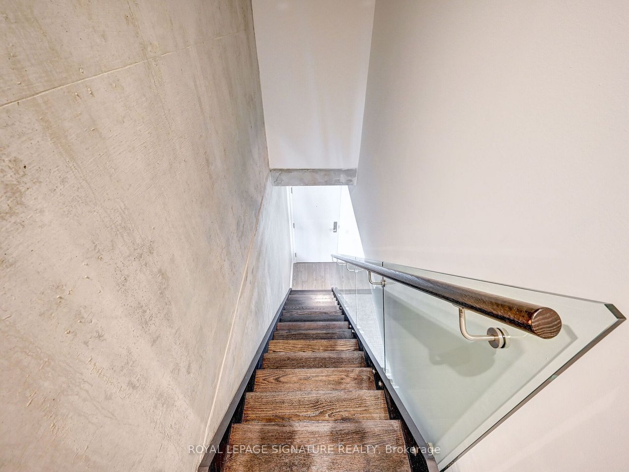 PRIME DOWNTOWN PENTHOUSE