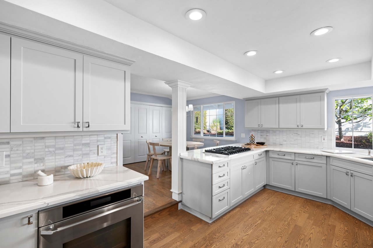 2606 Lighthouse