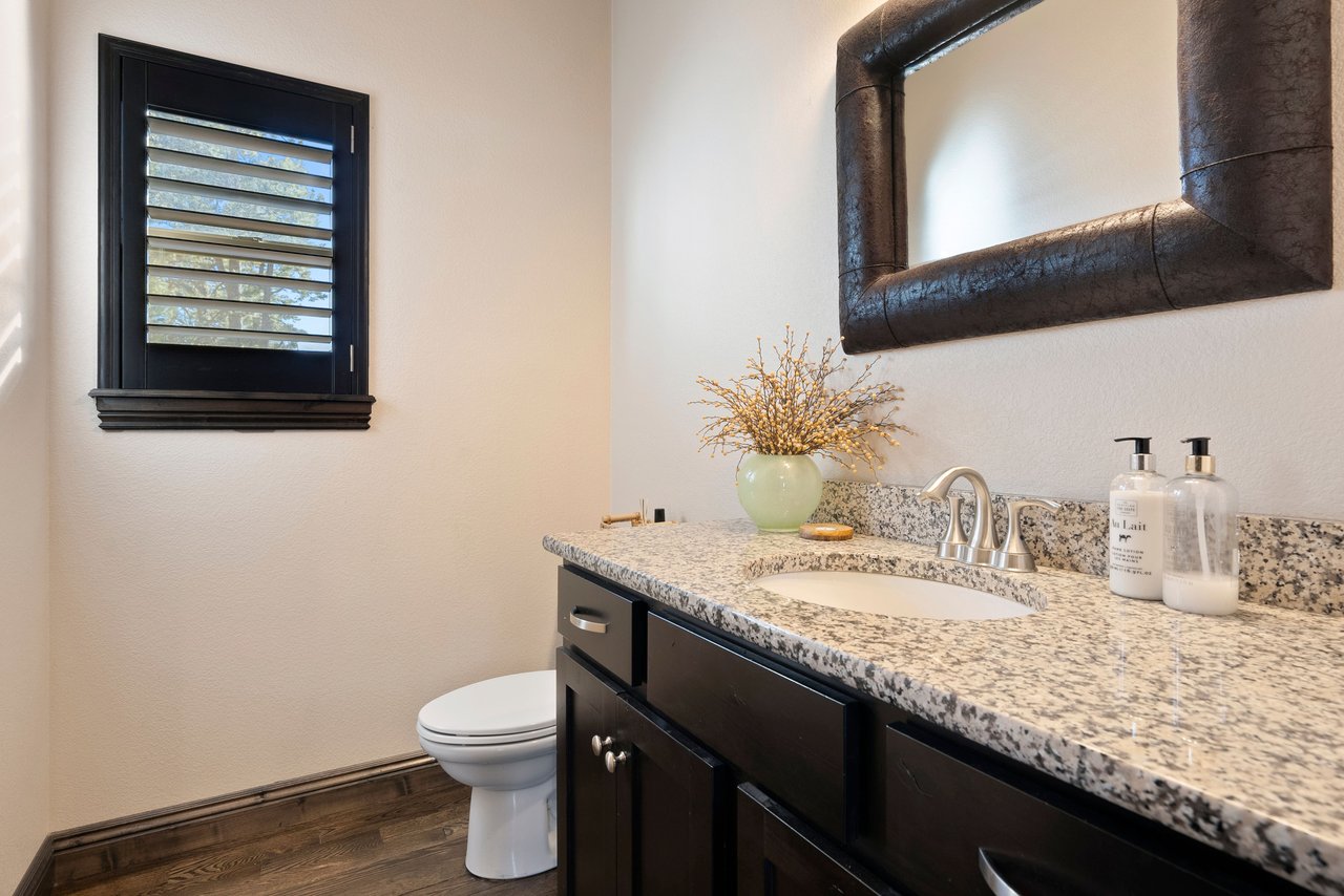 17576 Cabin Hill Lane