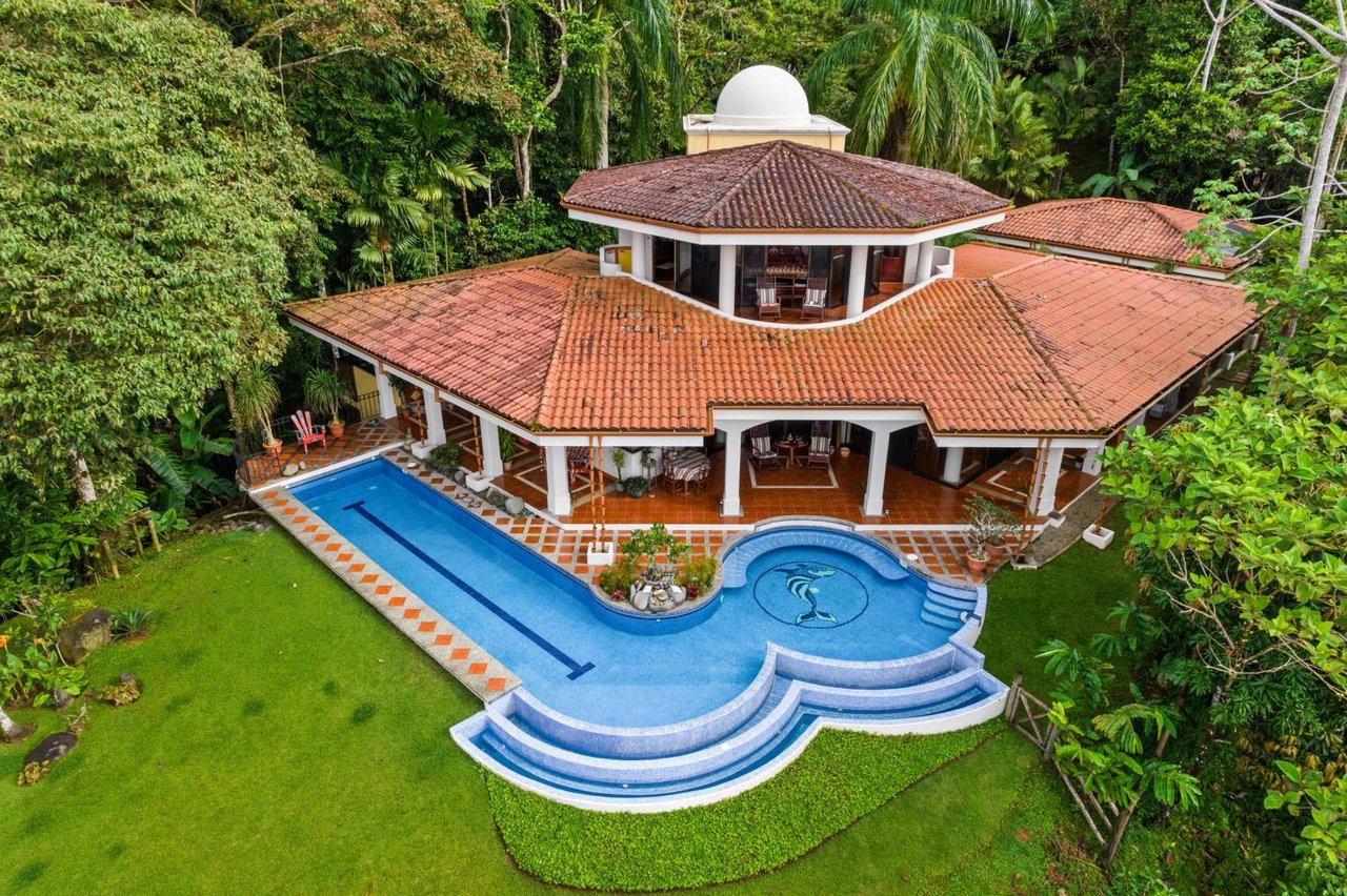 The Pinnacle Estate in Costa Verde!