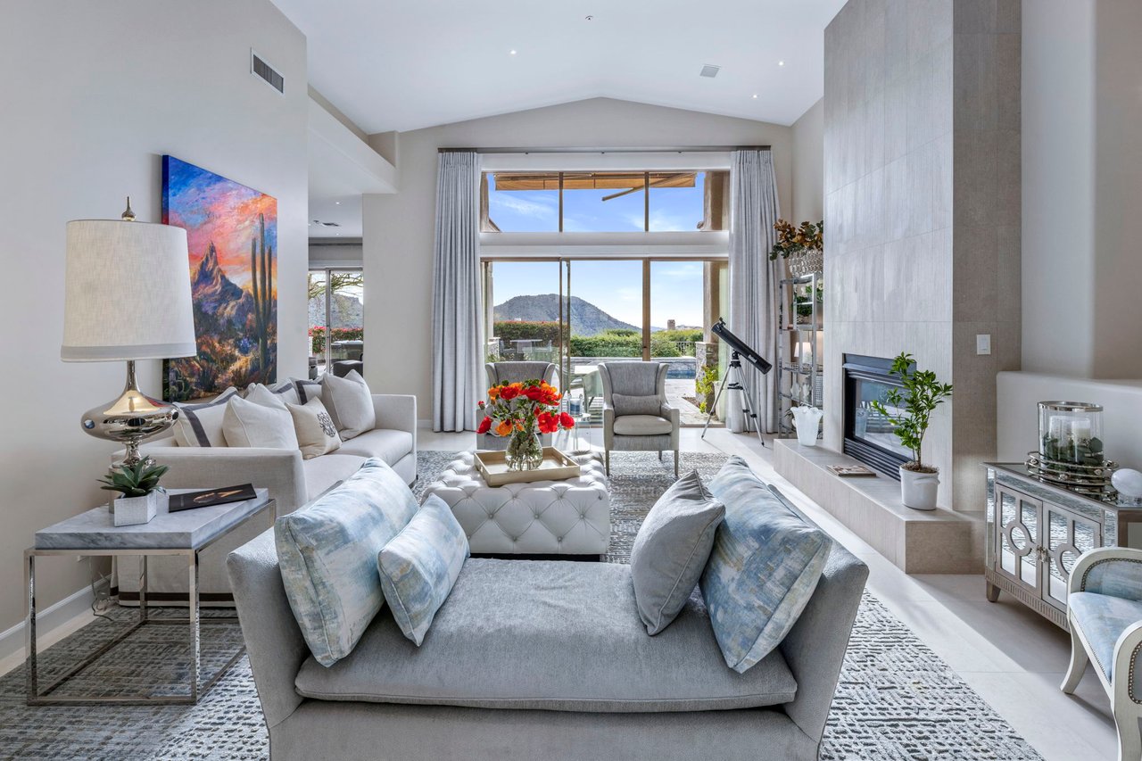 11129 E JUAN TABO Road