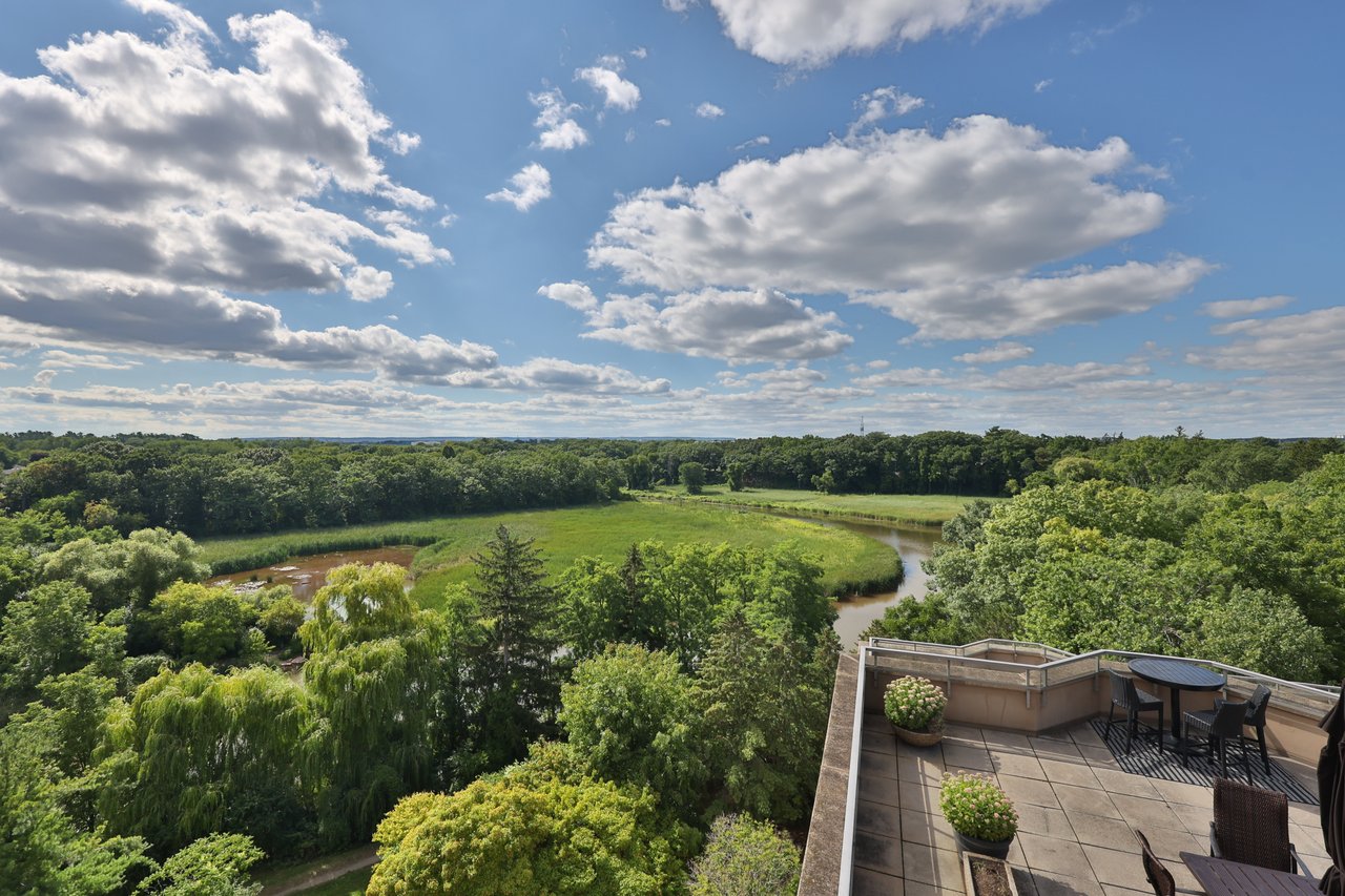 801-2511 Lakeshore Rd W, Oakville