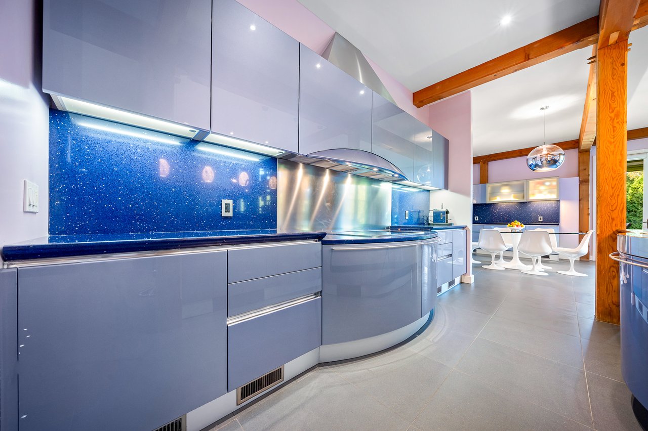  One-Of-A-Kind Residence 