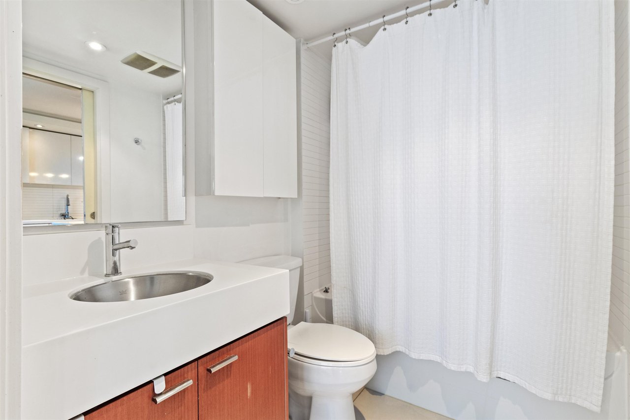 708-328 E 11th Avenue, Vancouver