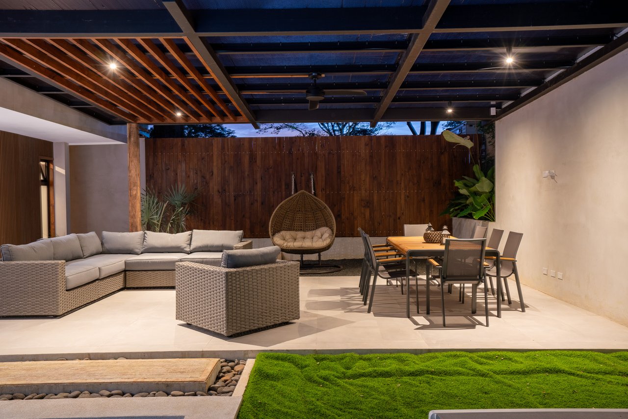 Casa Ko | Tropical Modern 4BR Retreat in Tamarindo with Exclusive Beach Club Membership