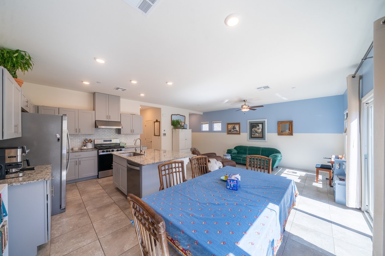 10983 Cambridge Lakes Ave