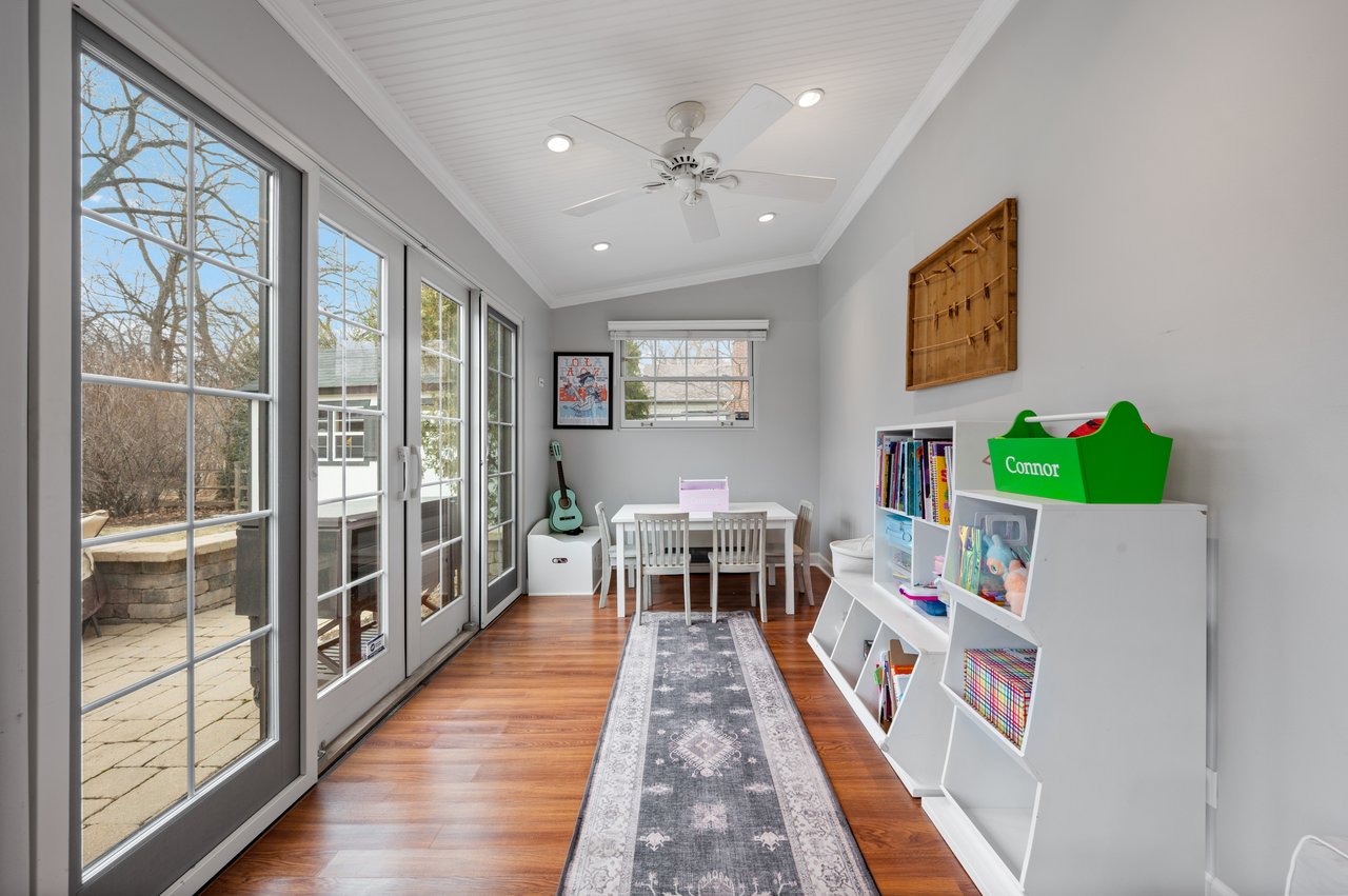 530 Woodland Lane South 