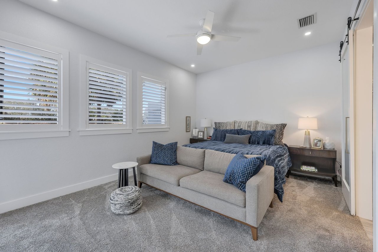 12570 Vittoria Way