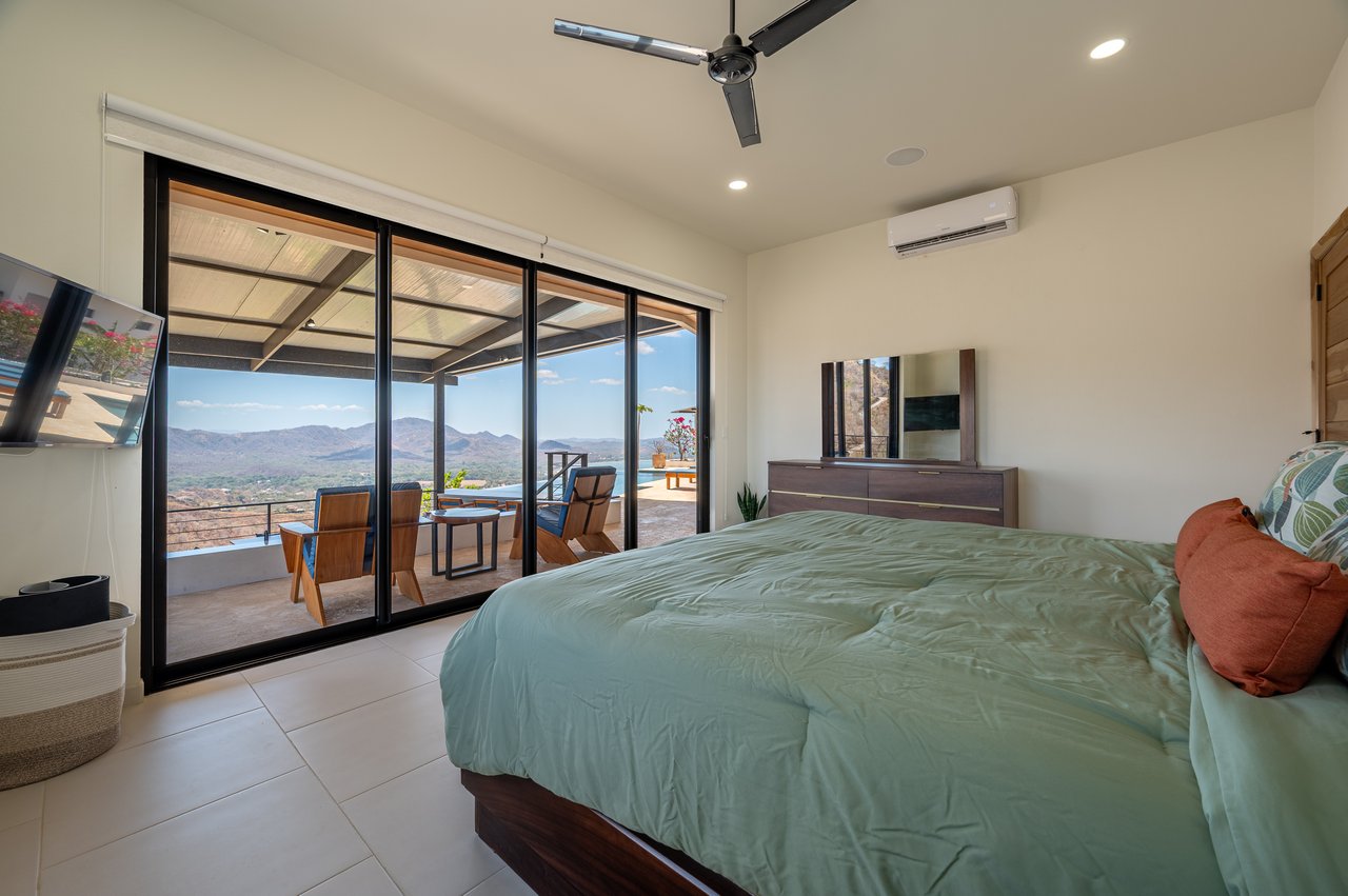 Casa En Las Rocas | Spectacular Ocean-View Home in Pacific Heights