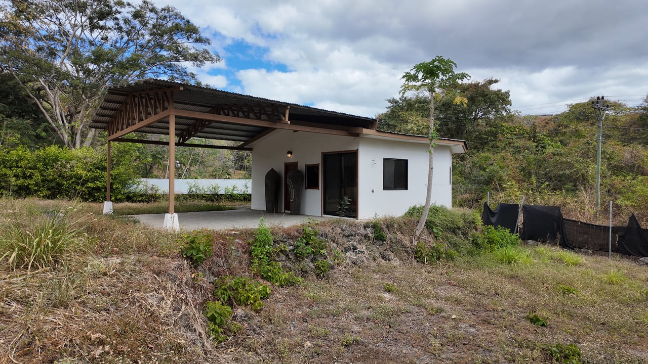 Casita Rustica + Large Lot - Playa Grande