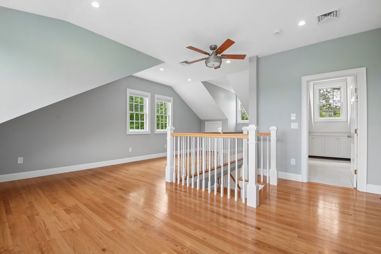 26 Madigan Ln