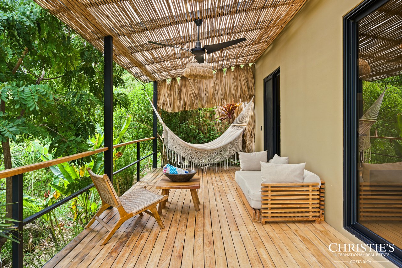 LE CLOS - An Exclusive Three-Residence Estate 