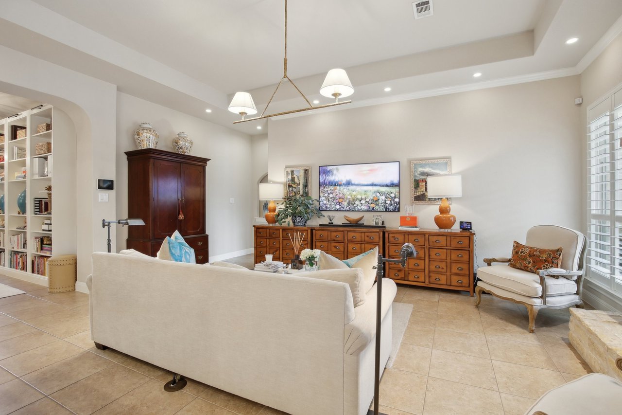 212 Arendes Dr