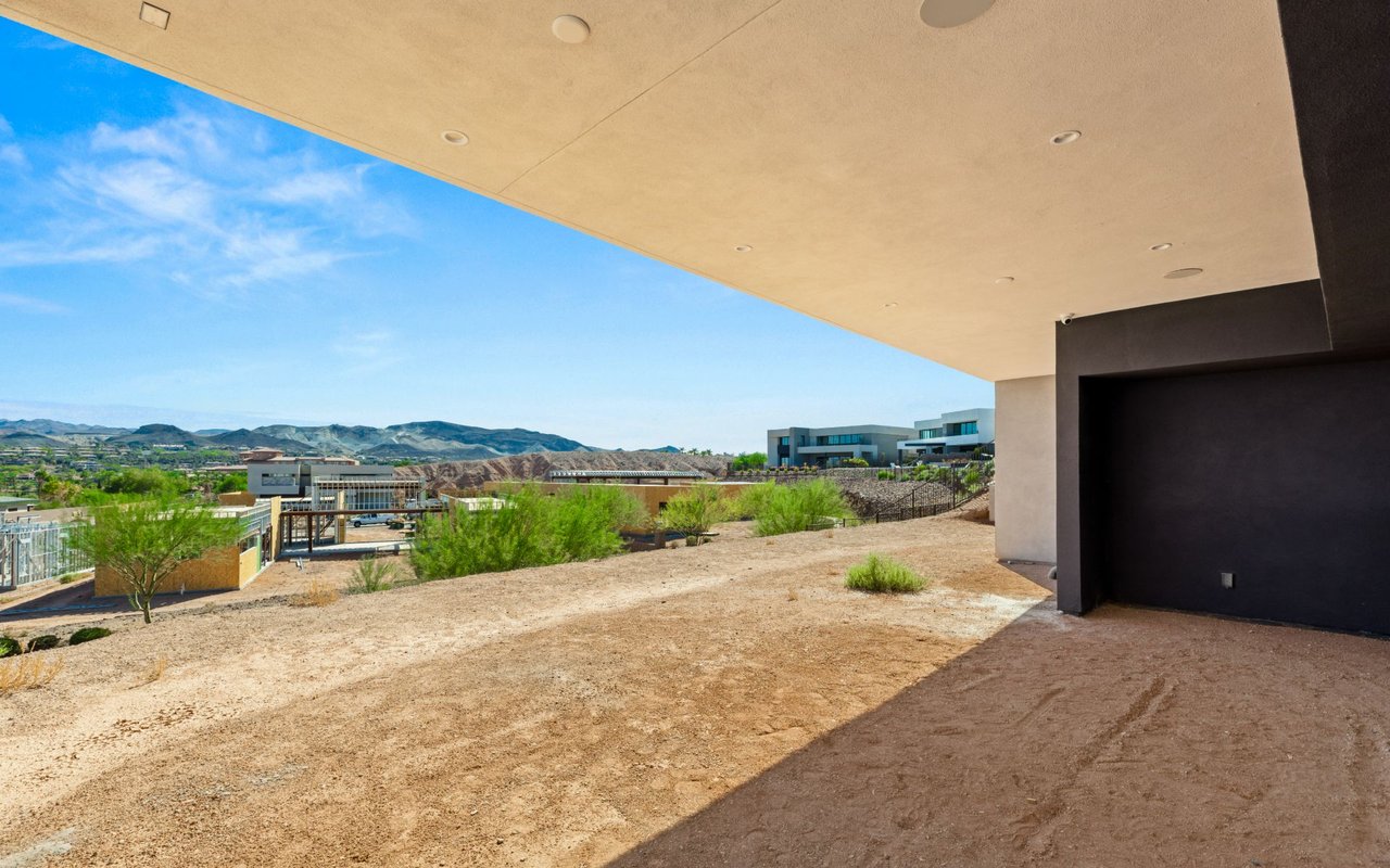 25 Canyon Bay Drive