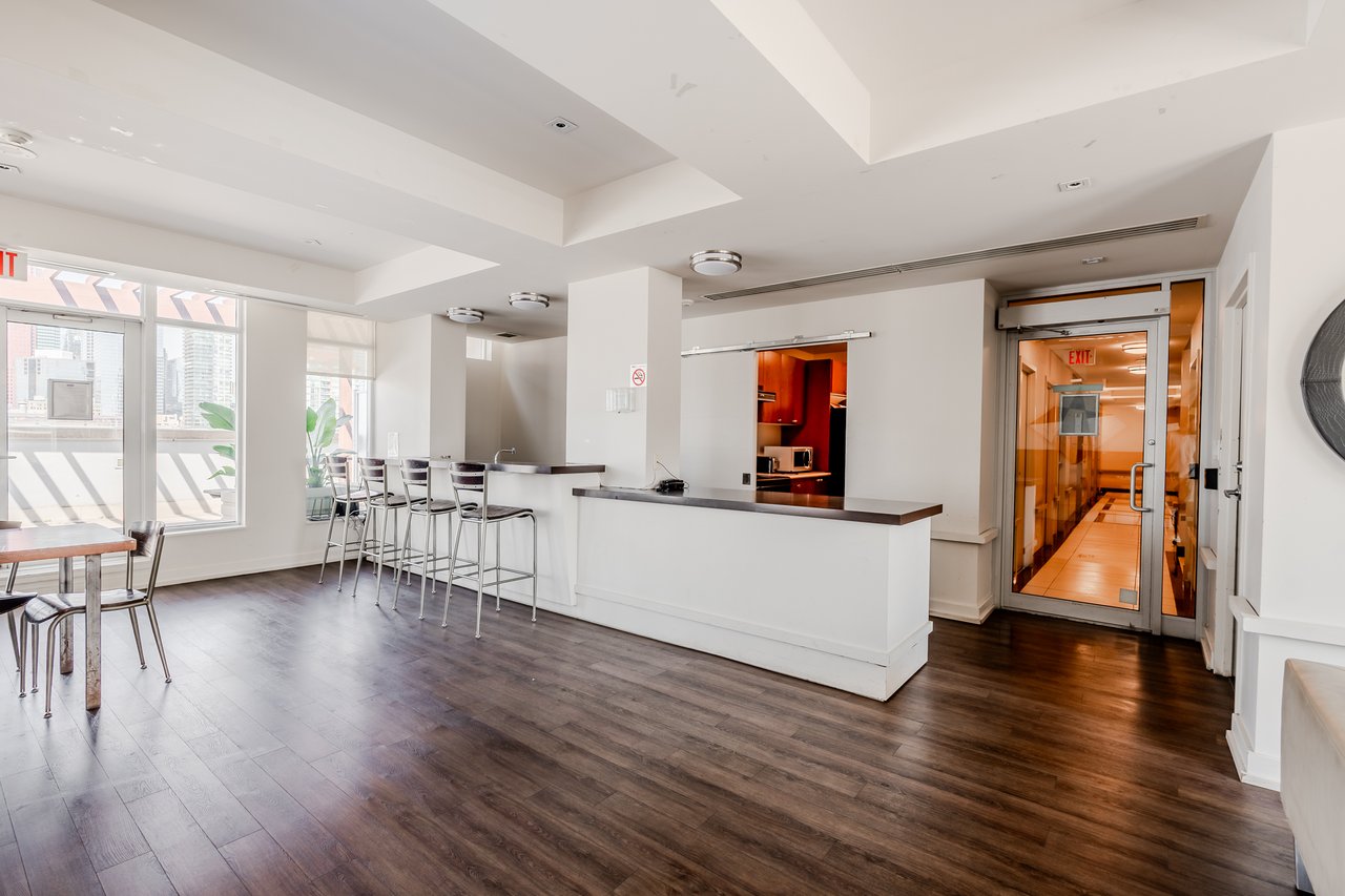 1220-230 King Street E