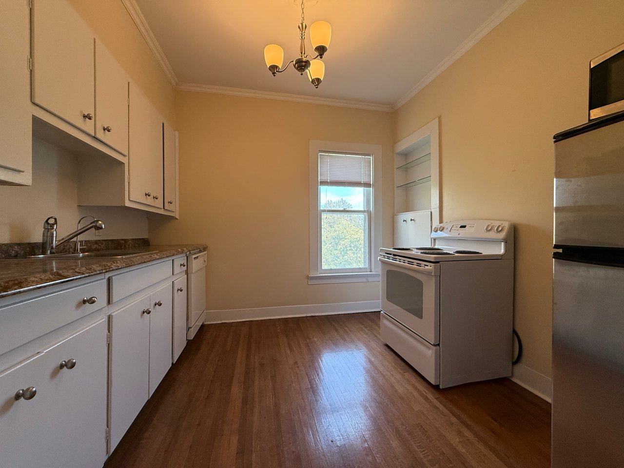 415 Davis Drive 1, Newmarket