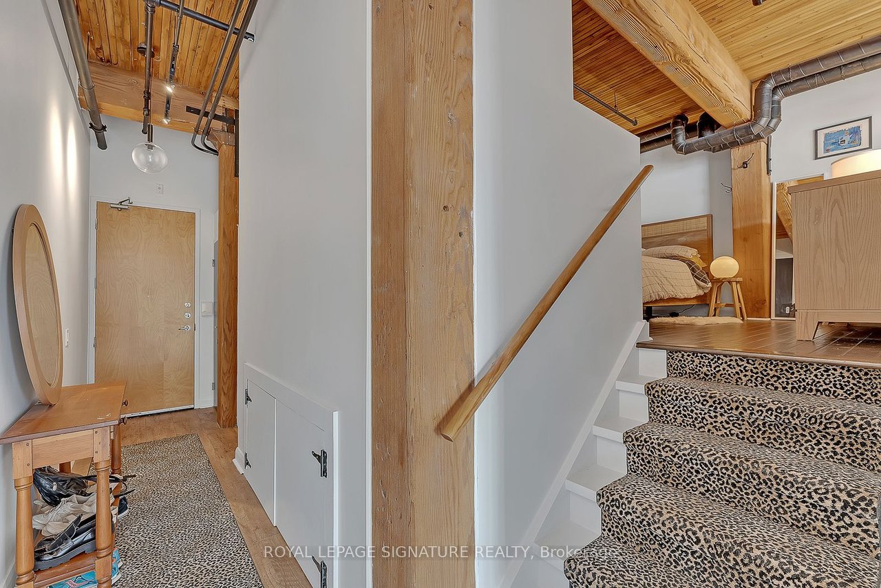 993 Queen St W 226