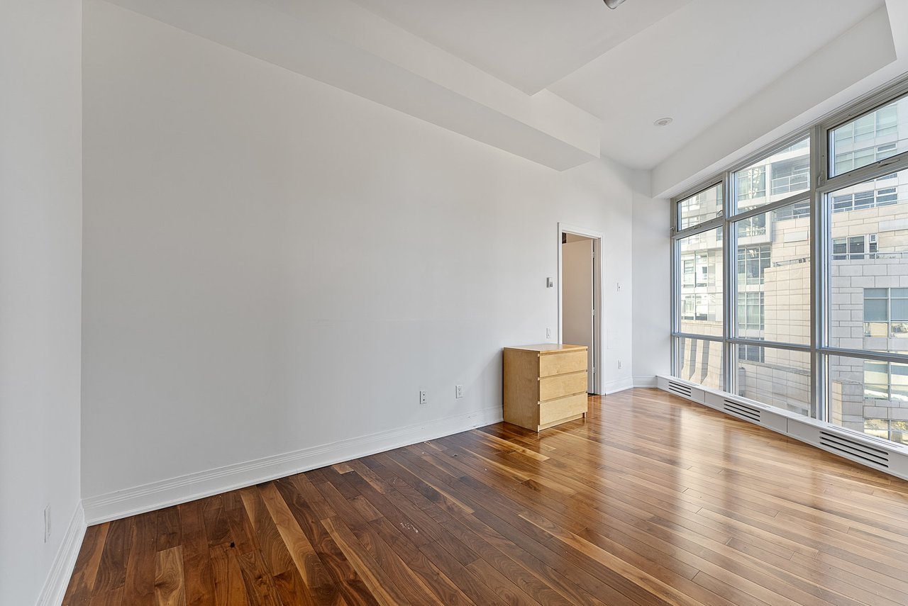 2191 Yonge Street Unit: L7