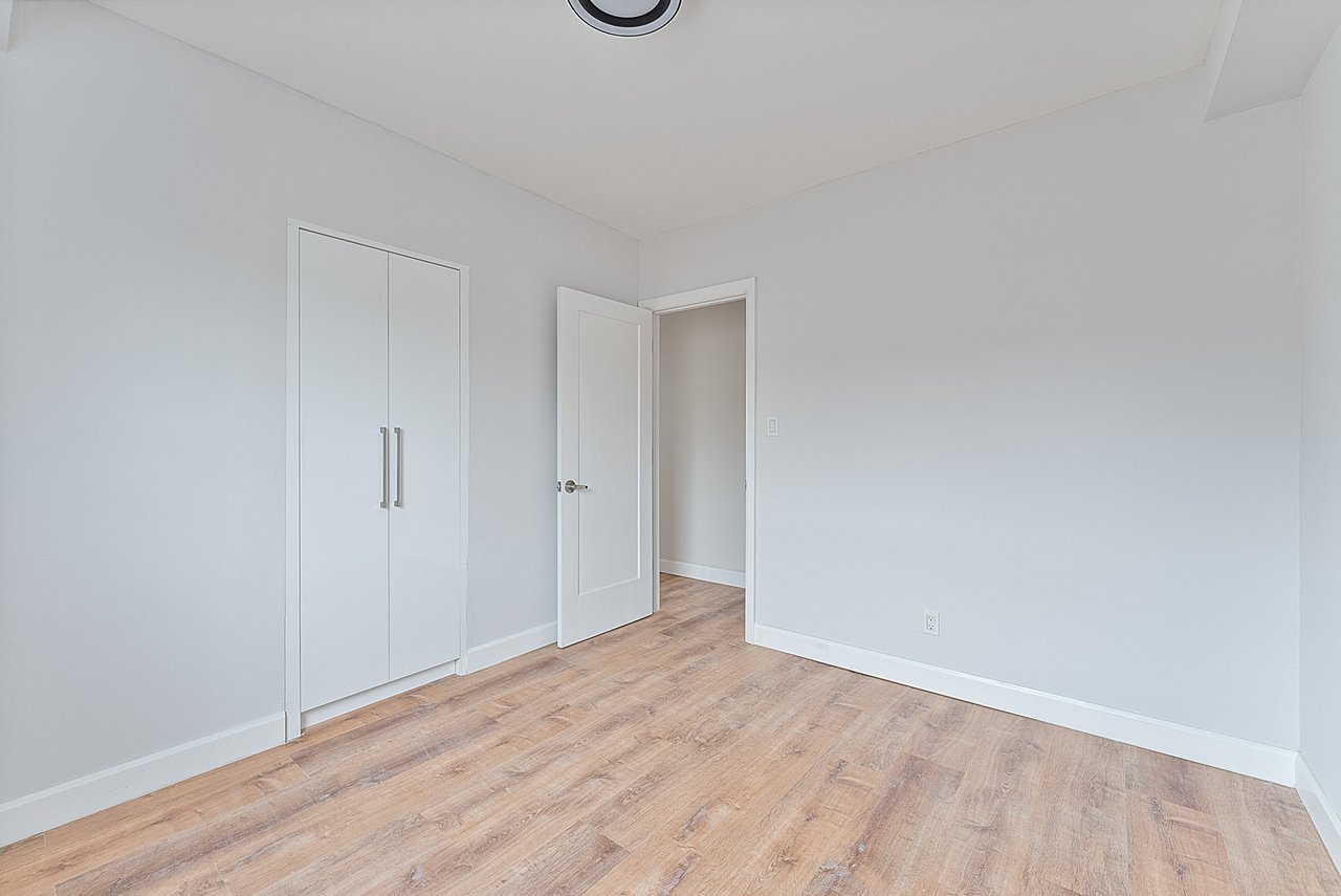 1328 Gerrard Street E 304