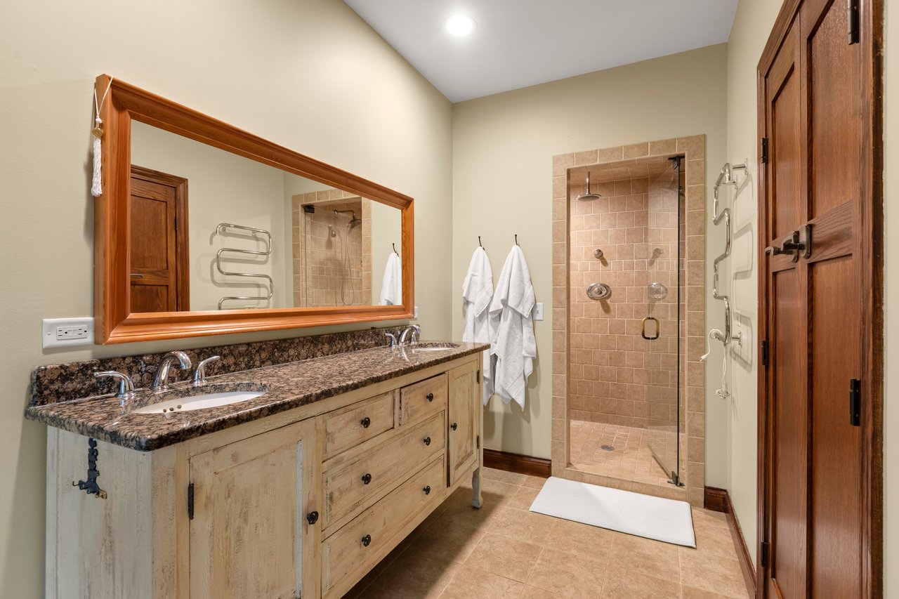 1520 Telegraph Road, Lake Forest