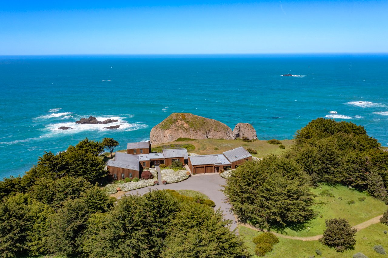 Sea Arches - 7000 S Hwy 1