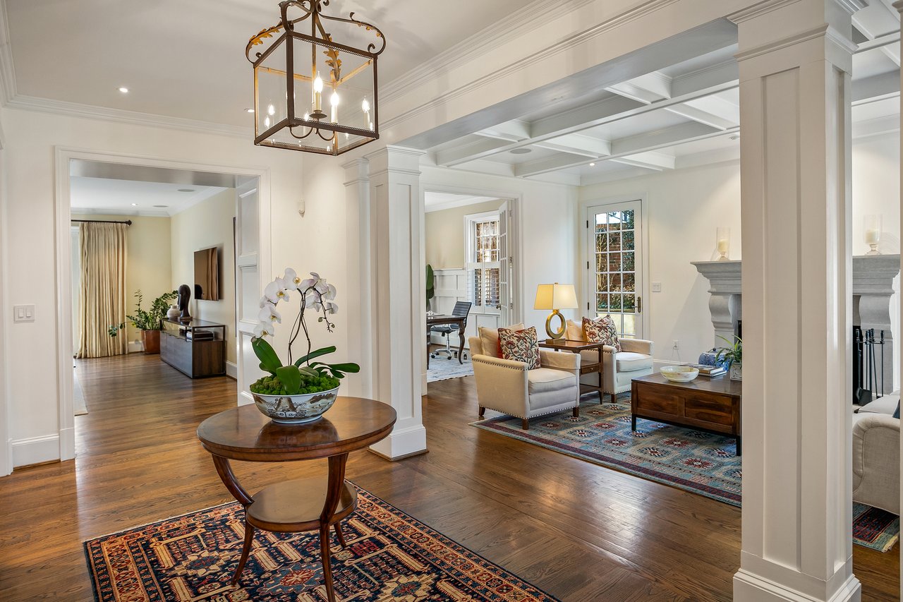 5025 Linnean Ave NW, Washington, DC 20008