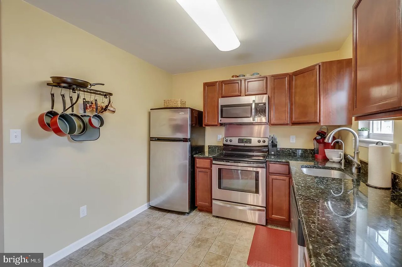 14 Cambria Ln