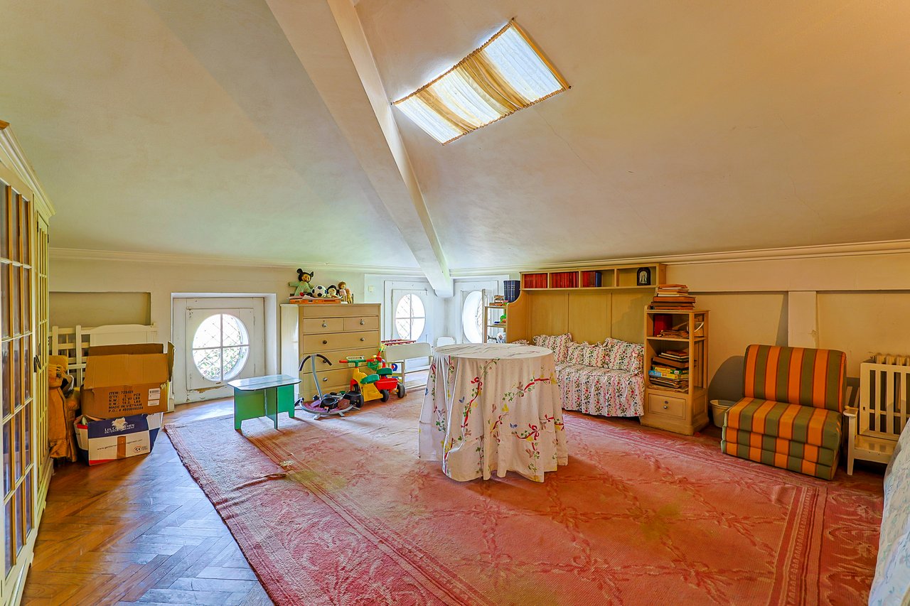 Magnificent 17th-Century Palace with  76,400 m² Estate Near Coimbra