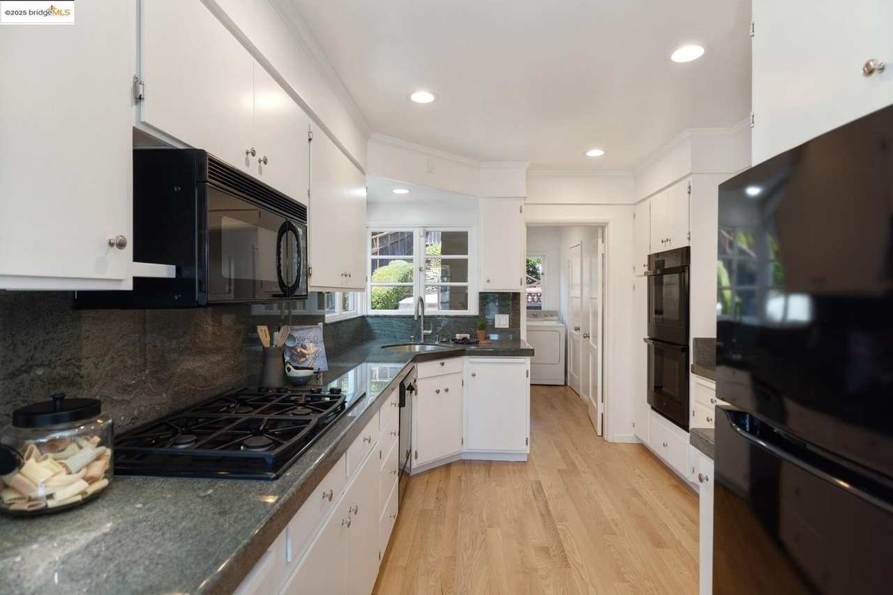 492 Florence Ave