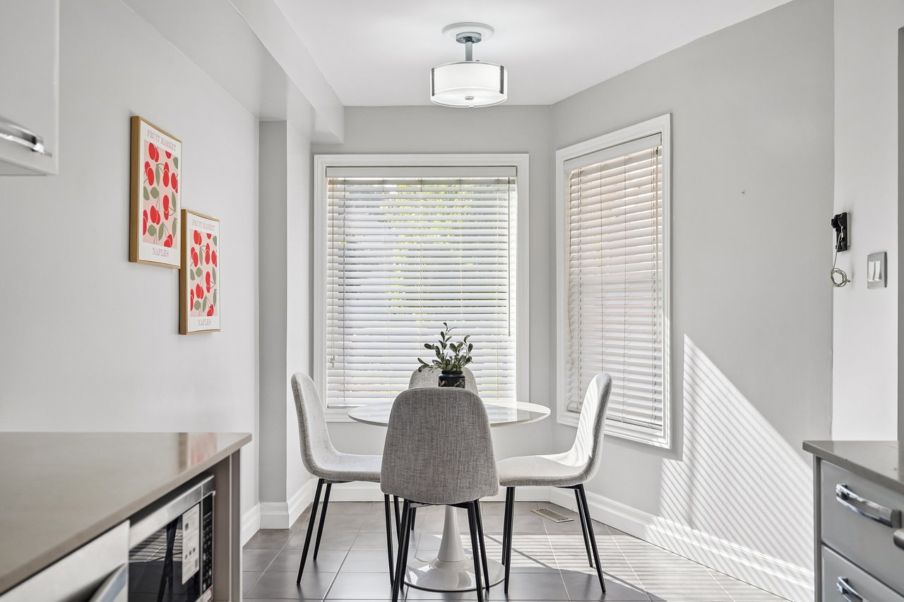 Move-in ready in the heart of Glen Abbey