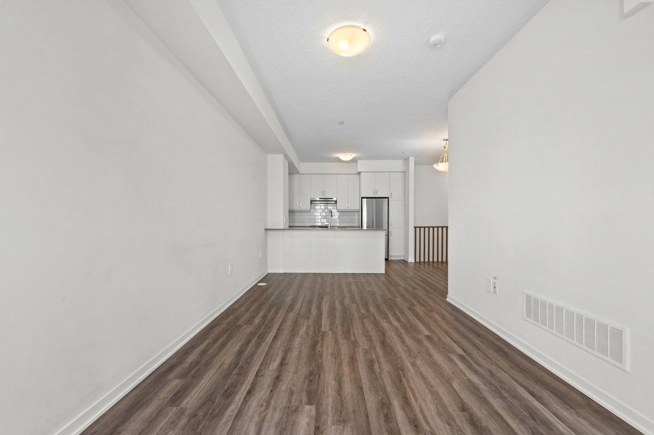 31 Honeycrisp Cres Townhouse 57