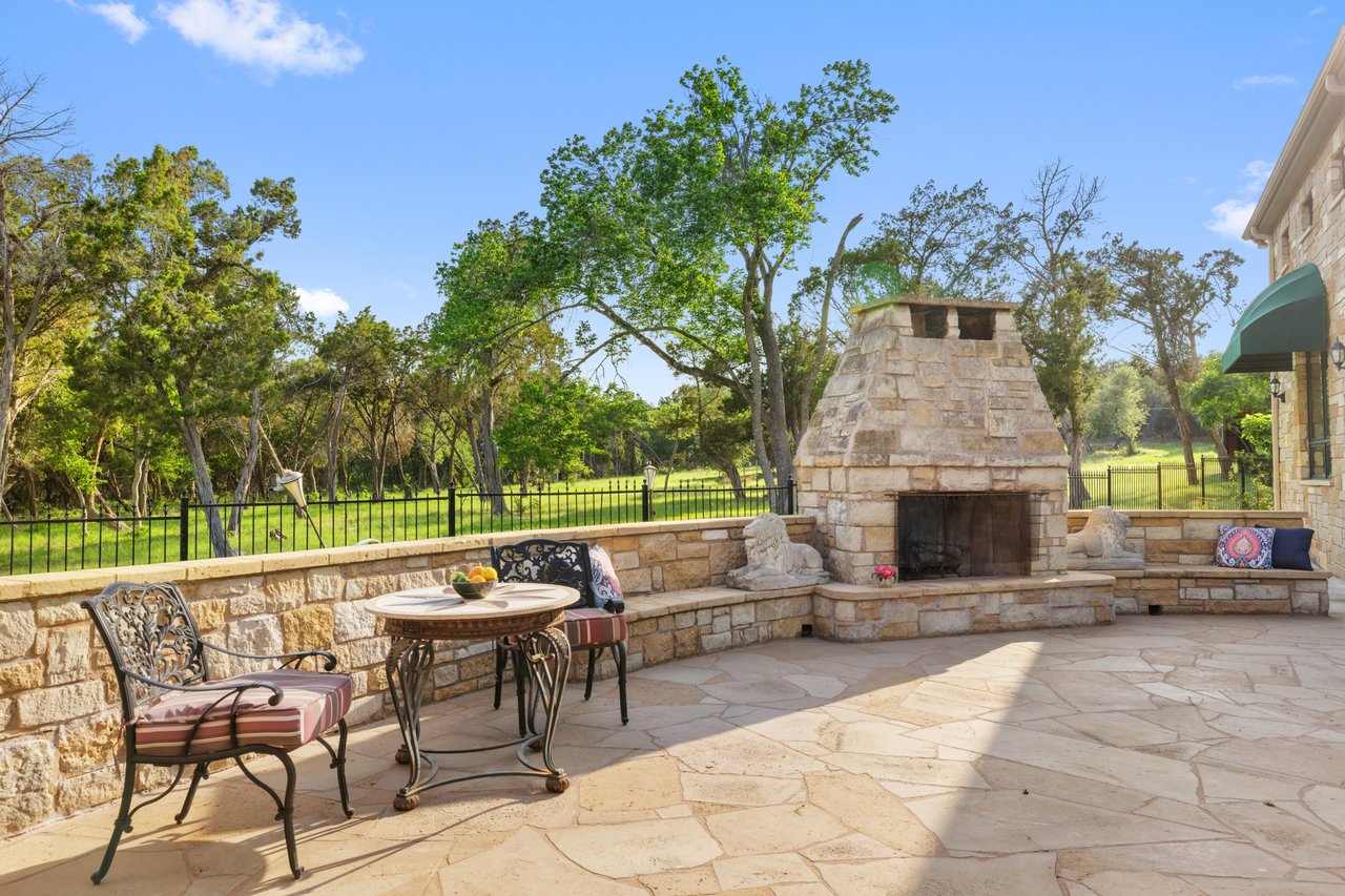 32 Acre Estate