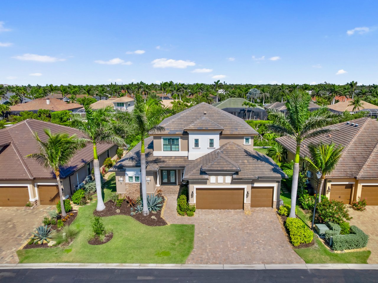 15929 Tropical Breeze DR