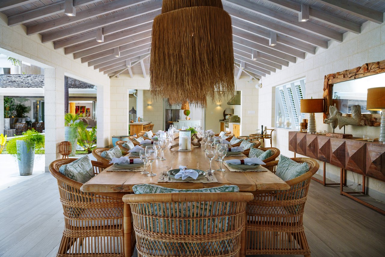 Villa Aama, Aquarius